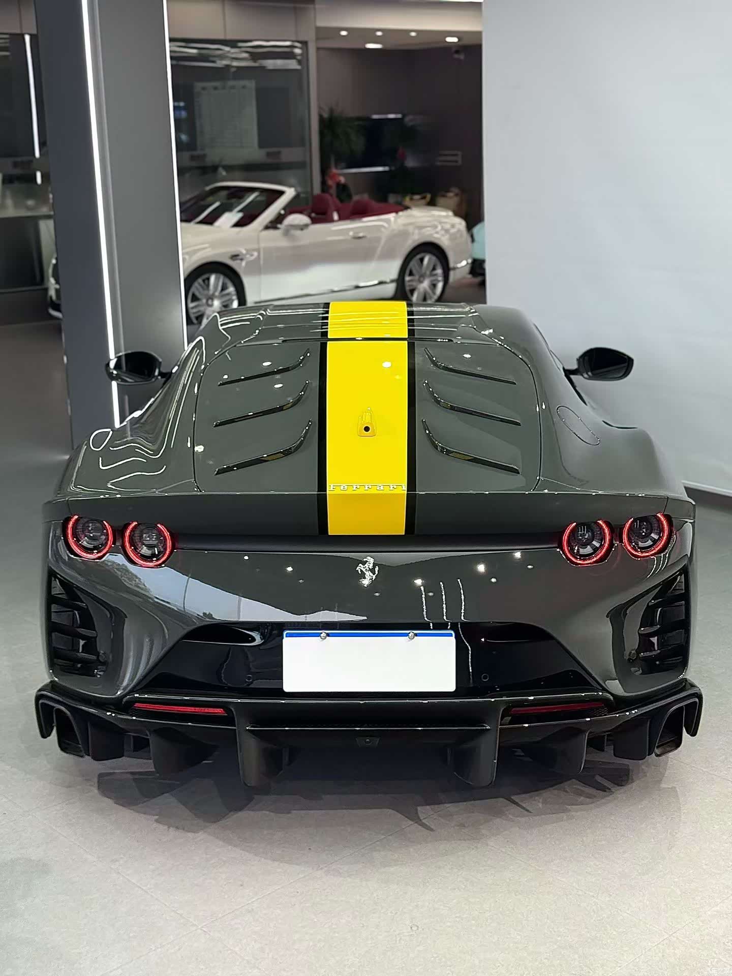 Ferrari 812, 2025 3