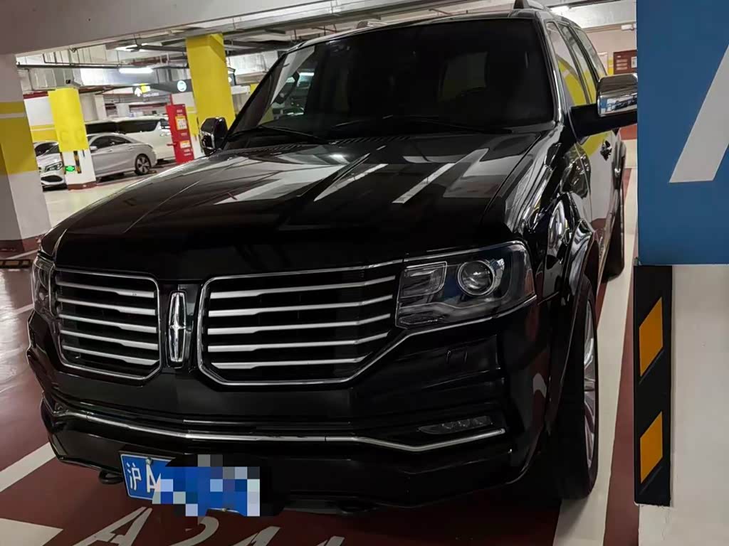 Lincoln Navigator