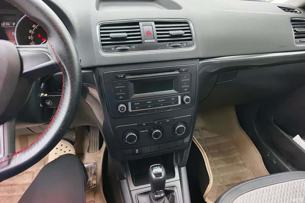 Skoda Yeti, 2015 13