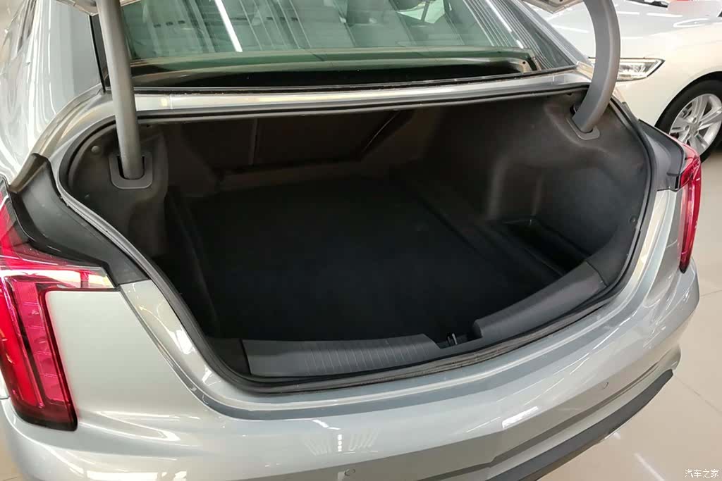 Cadillac CT5, 2024 4