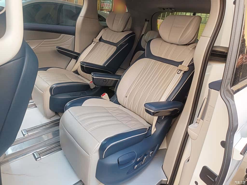 Roewe iMAX8, 2022 22