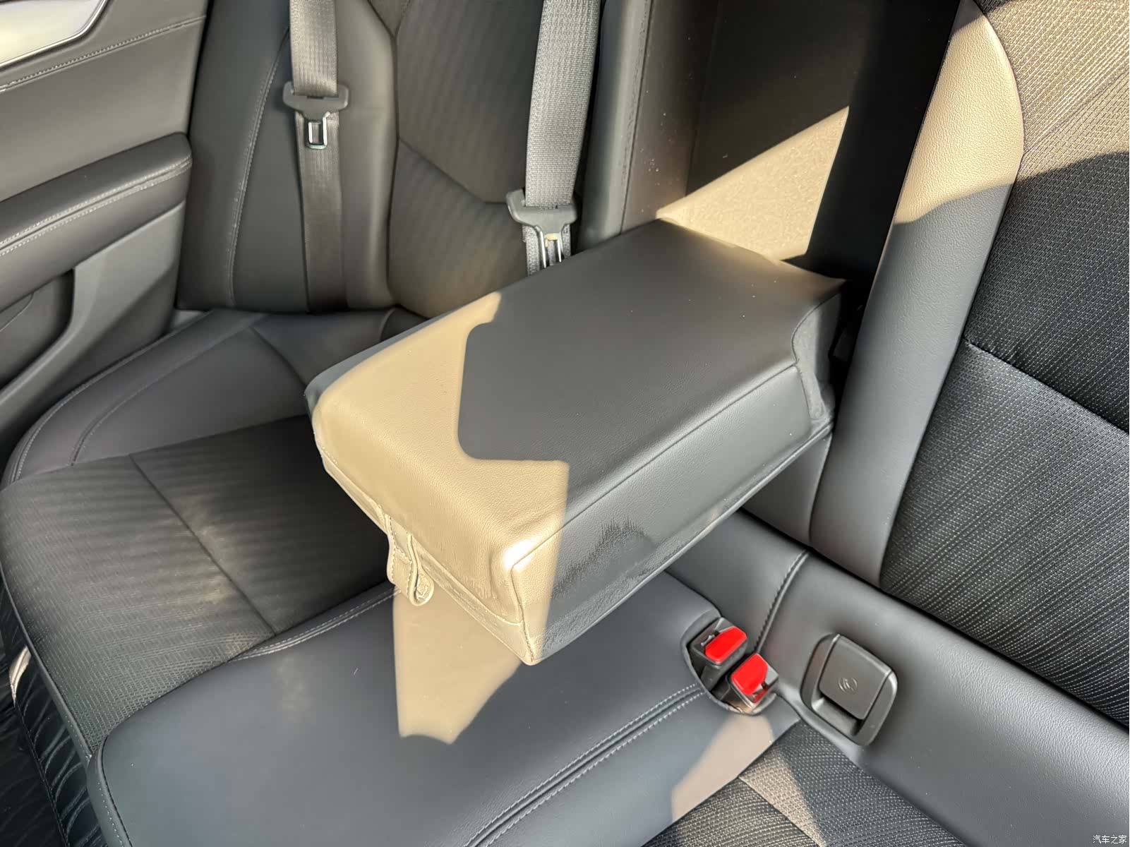 Cadillac CT5, 2022 35