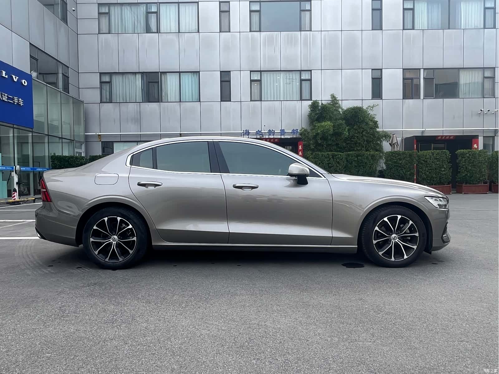 Volvo S60, 2021 4