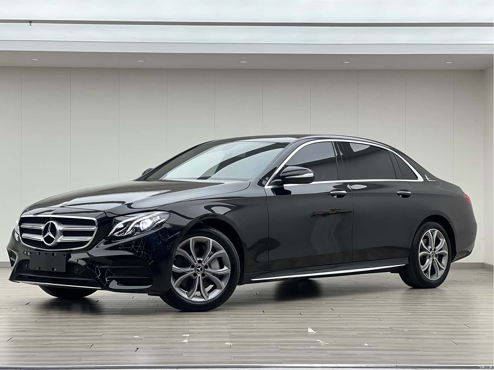 Mercedes-Benz E-Class, 2020 1