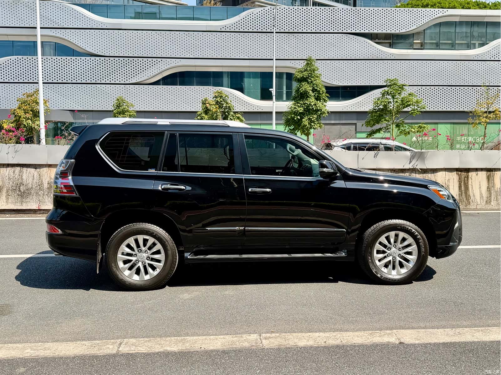 Lexus GX, 2019 7