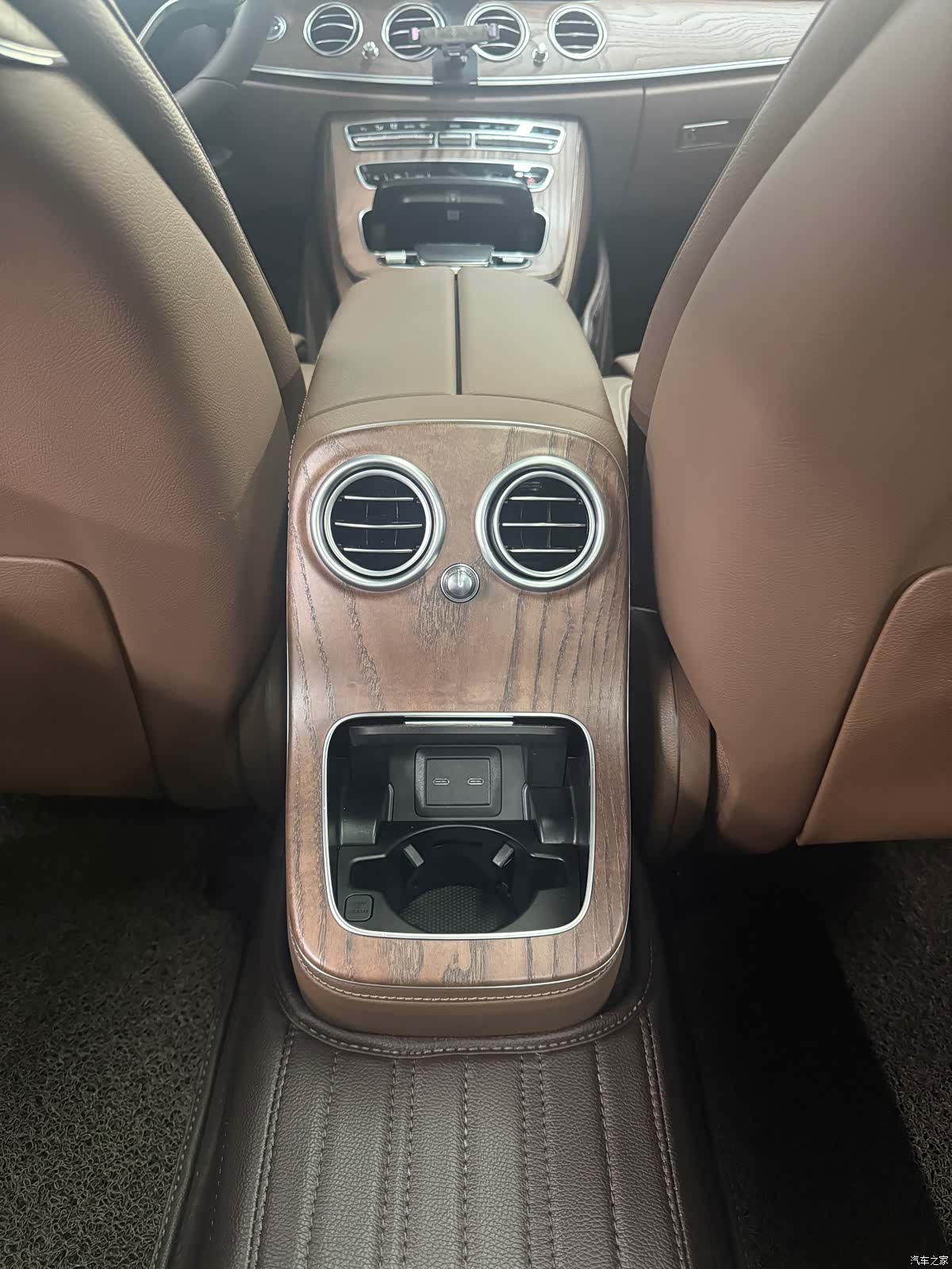 Mercedes-Benz E-Class, 2023 8