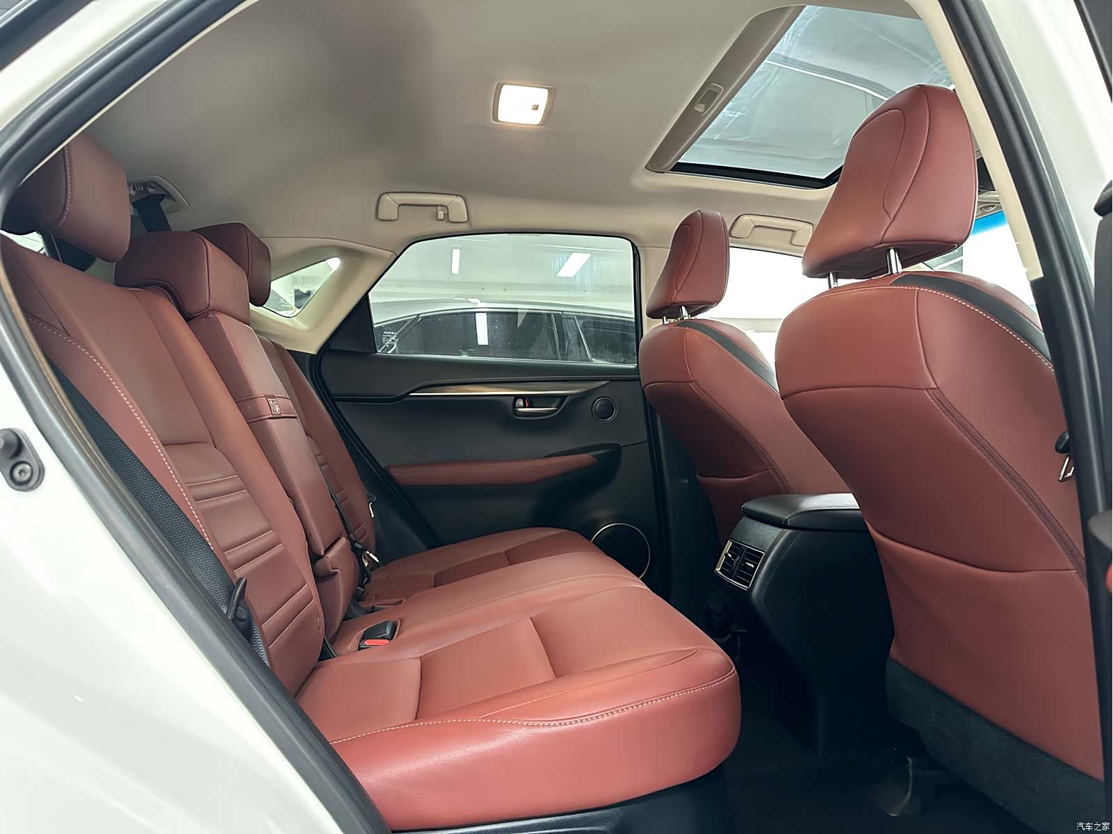 Lexus NX, 2015 15
