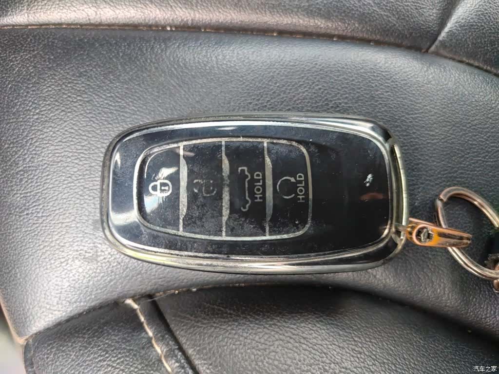 Hongqi H5, 2018 9
