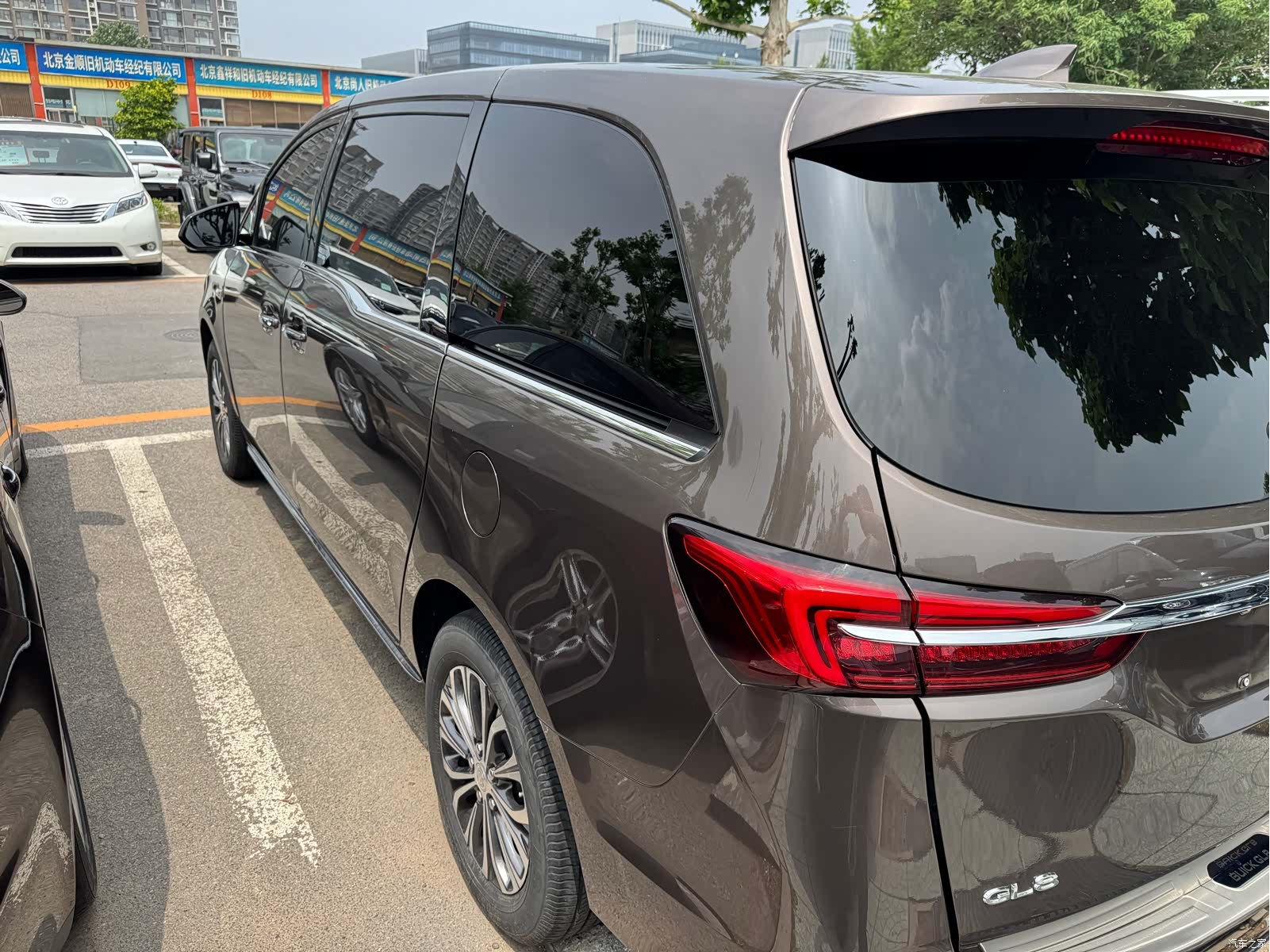 Buick GL8, 2025 8