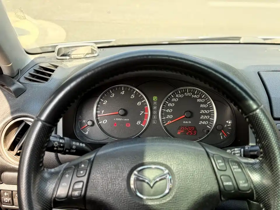 Mazda 6