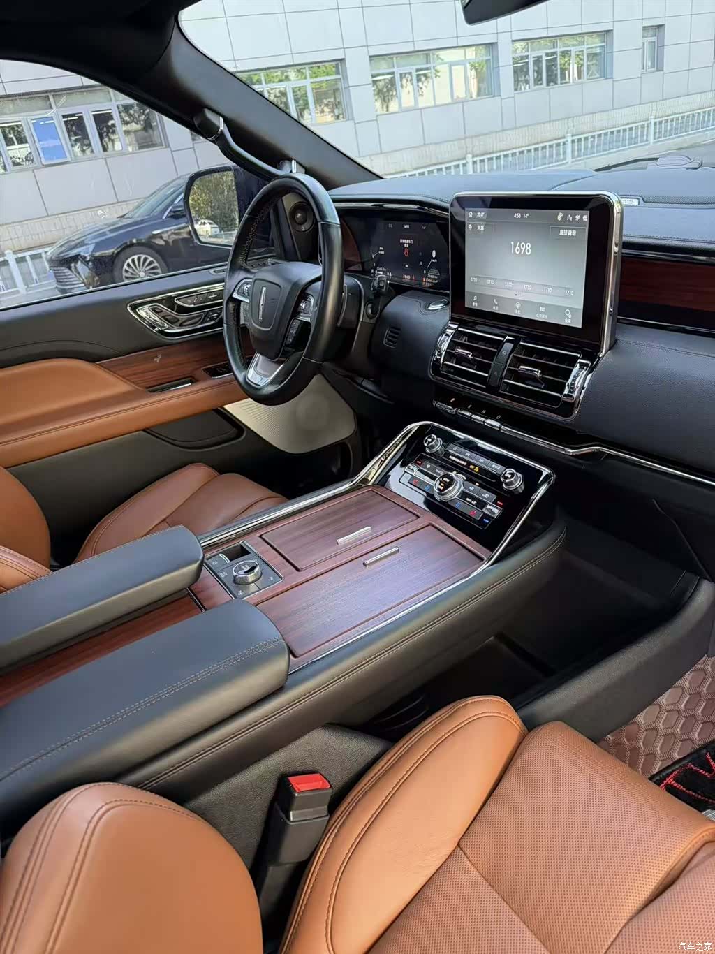 Lincoln Navigator, 2021 7