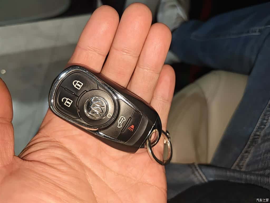 Buick GL8, 2022 12