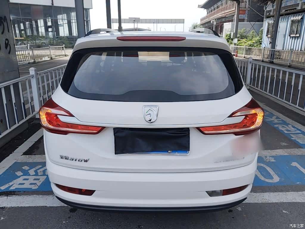 Wuling 310W, 2021 6