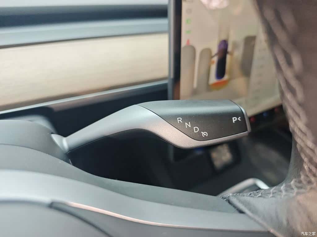 Tesla Model 3, 2022 7
