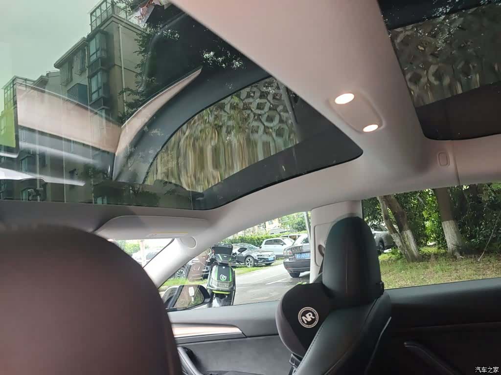 Tesla Model 3, 2022 9