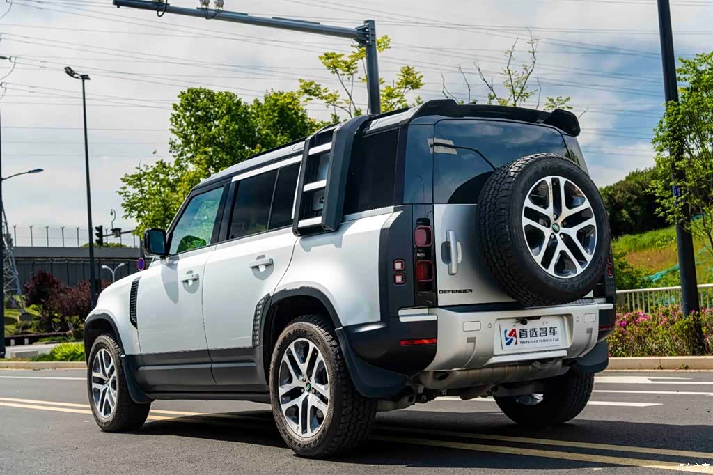Land Rover Defender, 2021 все фото