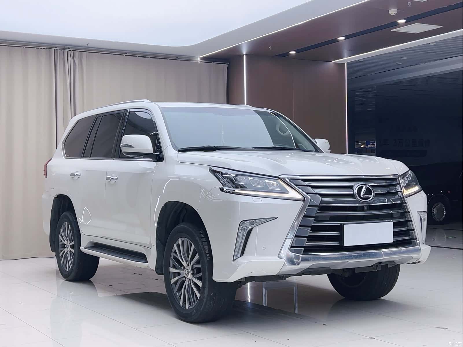 Lexus LX, 2018 3