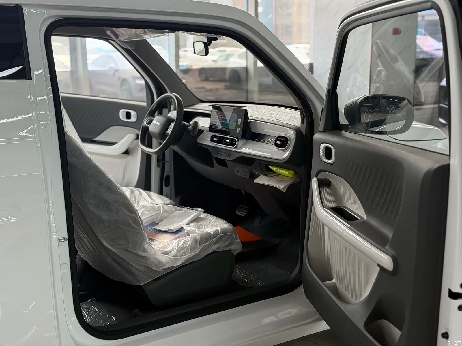 Geely Panda, 2026 все фото