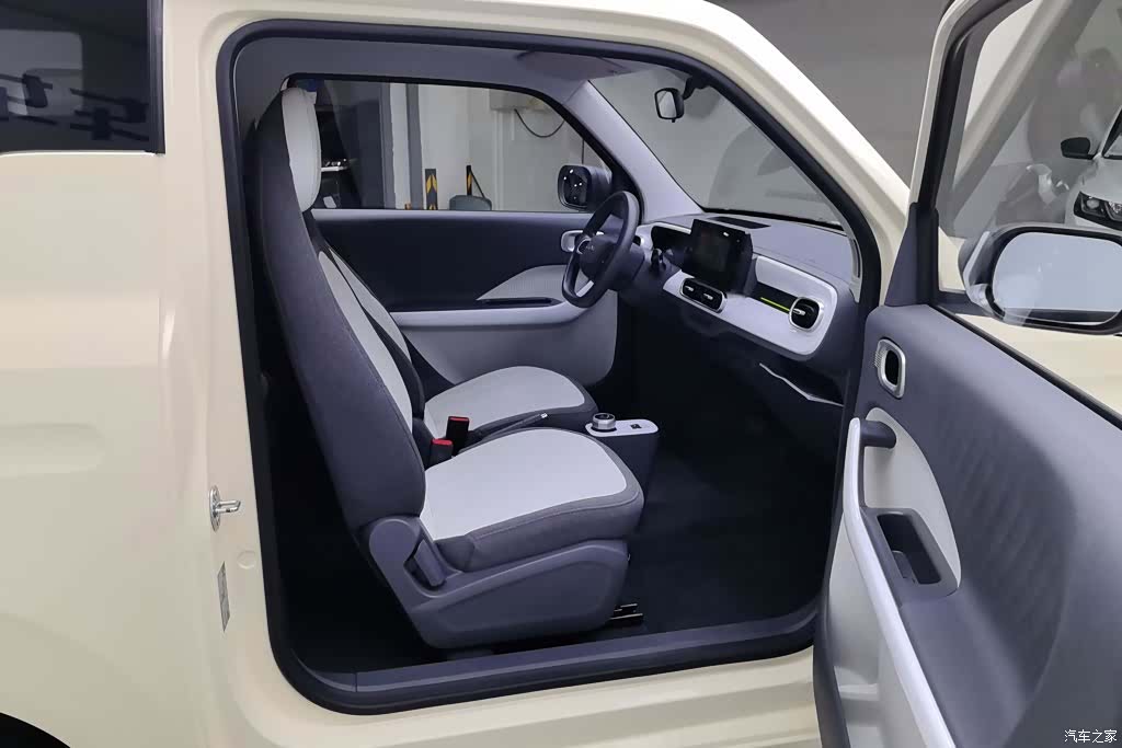 Geely Panda, 2025 8
