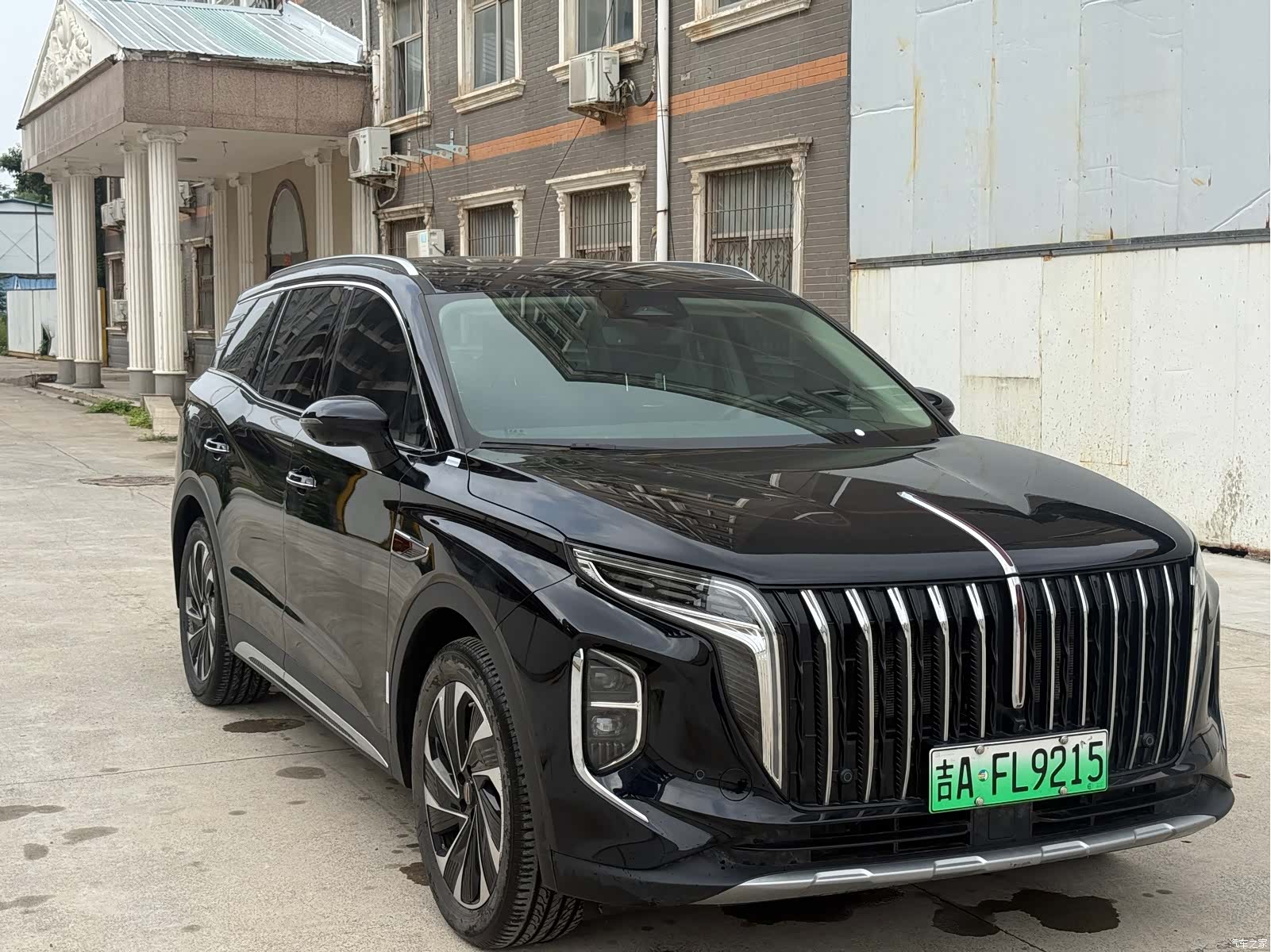 Hongqi HS7, 2024 1