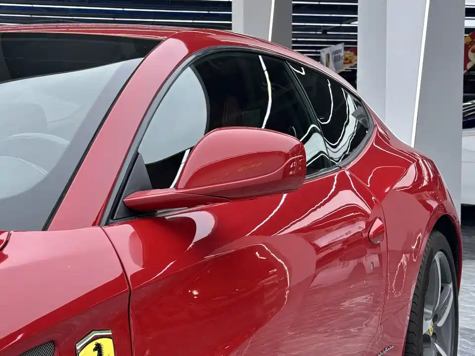 Ferrari FF