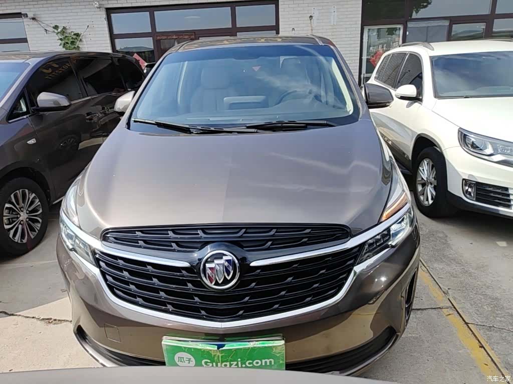 Buick GL8, 2022 3