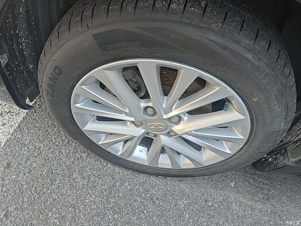 Toyota Camry, 2016 23