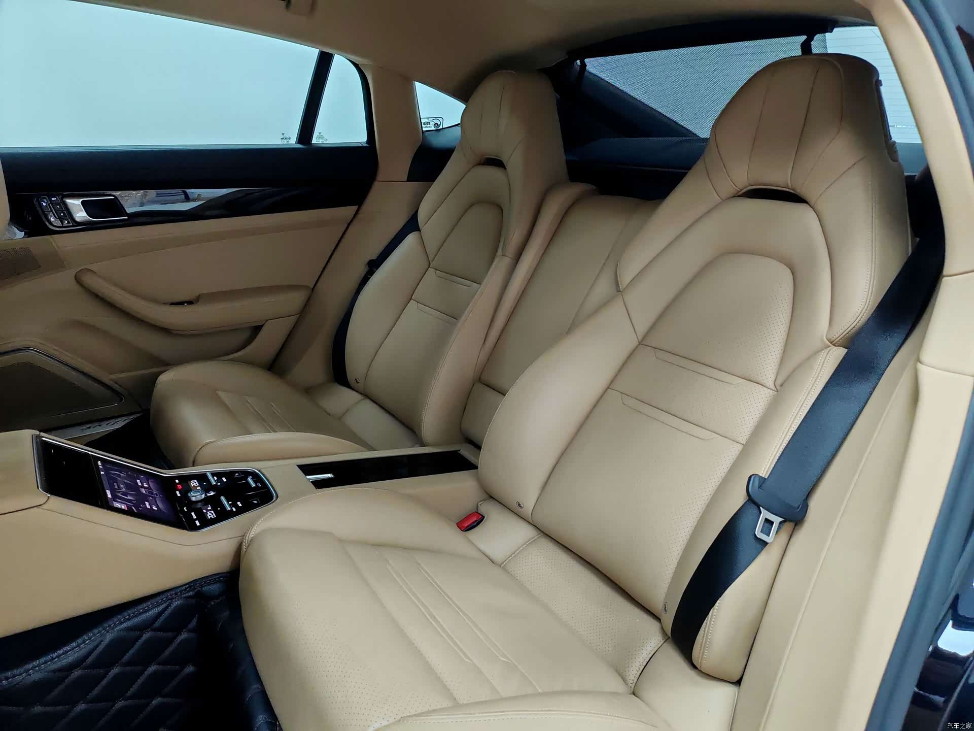 Porsche Panamera, 2018 9
