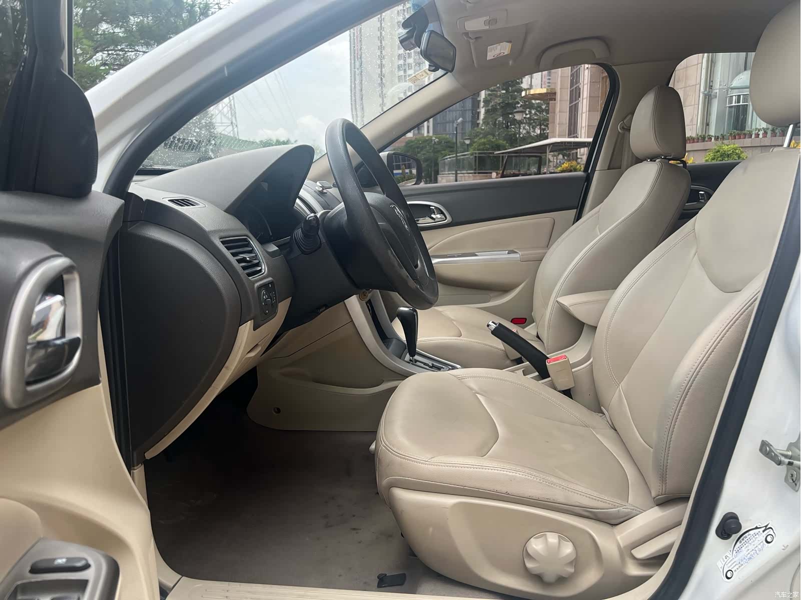 Wuling 630, 2015 6