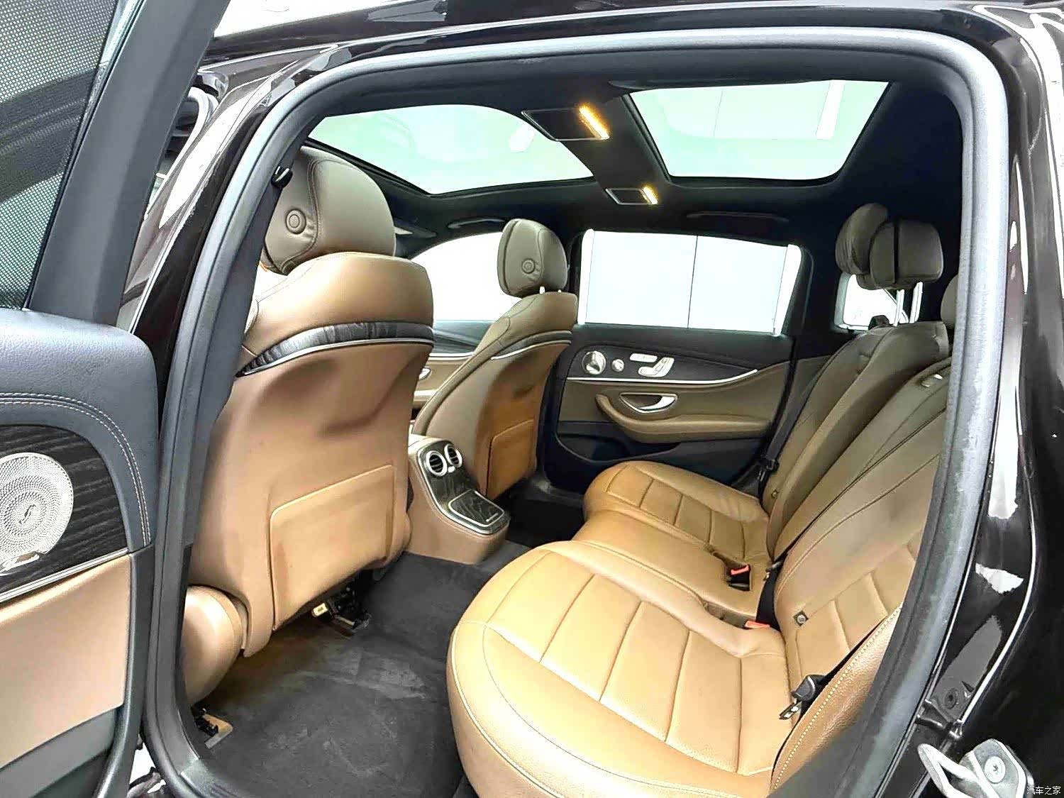 Mercedes-Benz E-Class, 2022 6