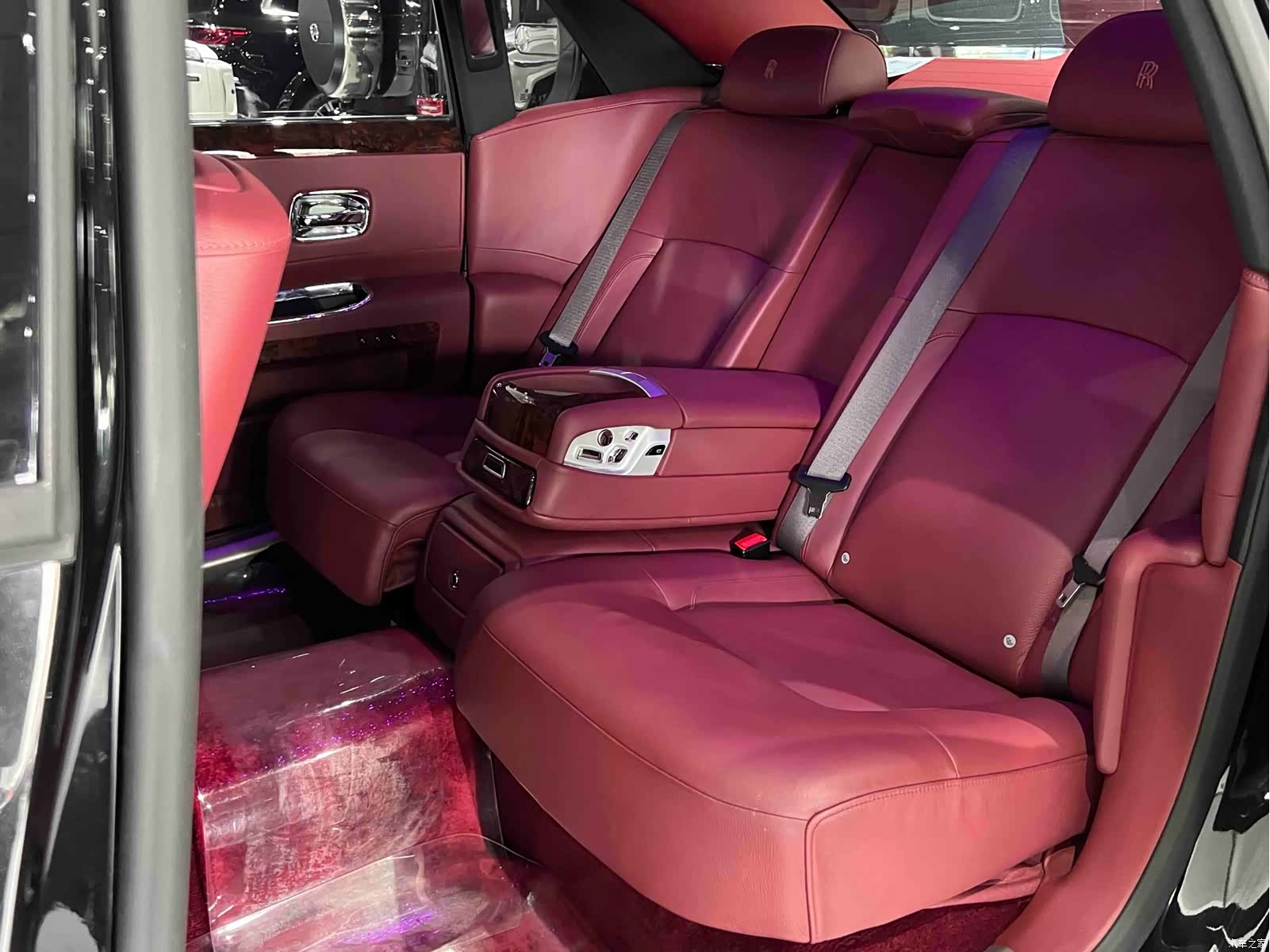 Rolls-Royce Ghost, 2014 31