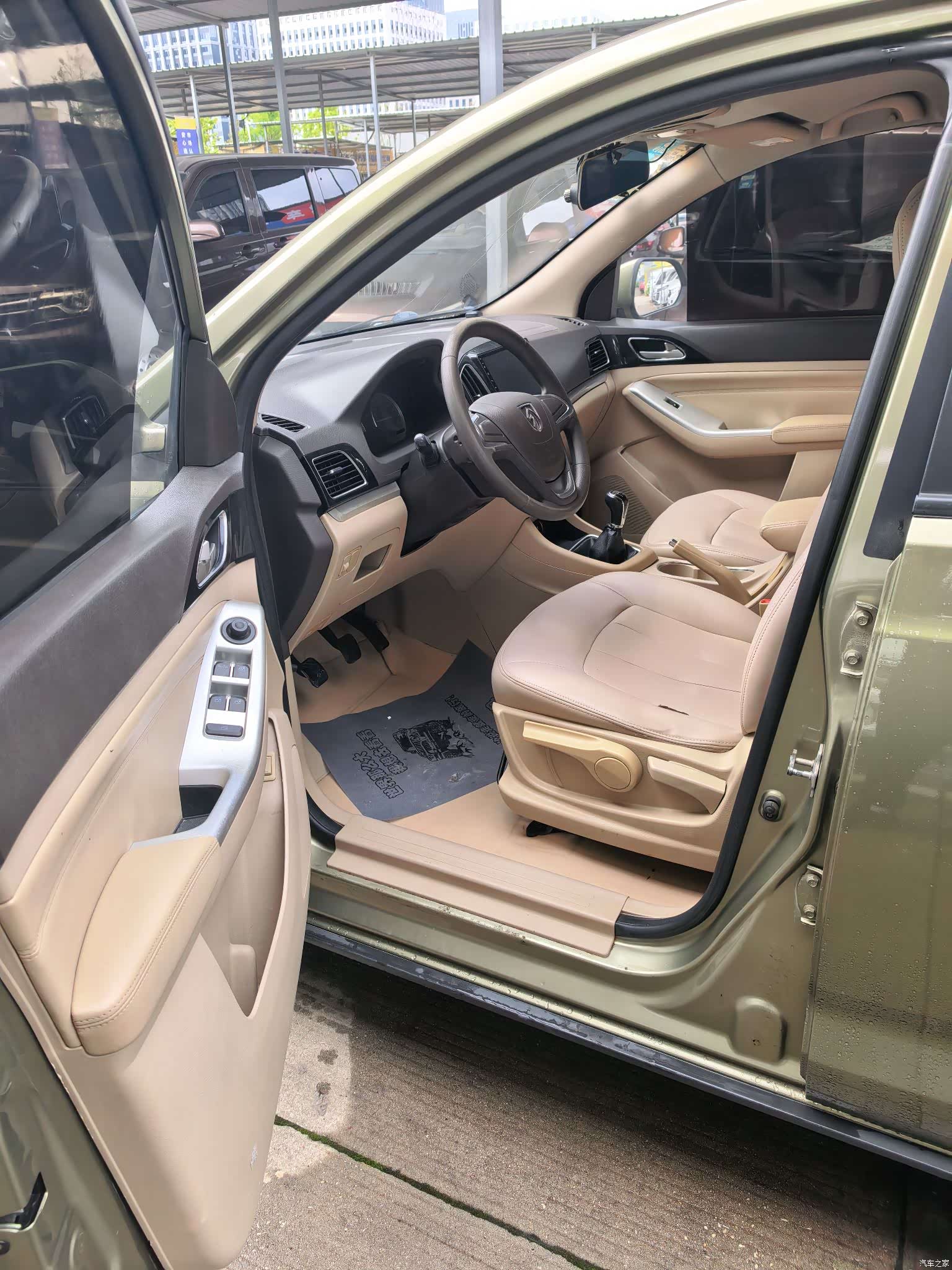 Wuling 730, 2015 7
