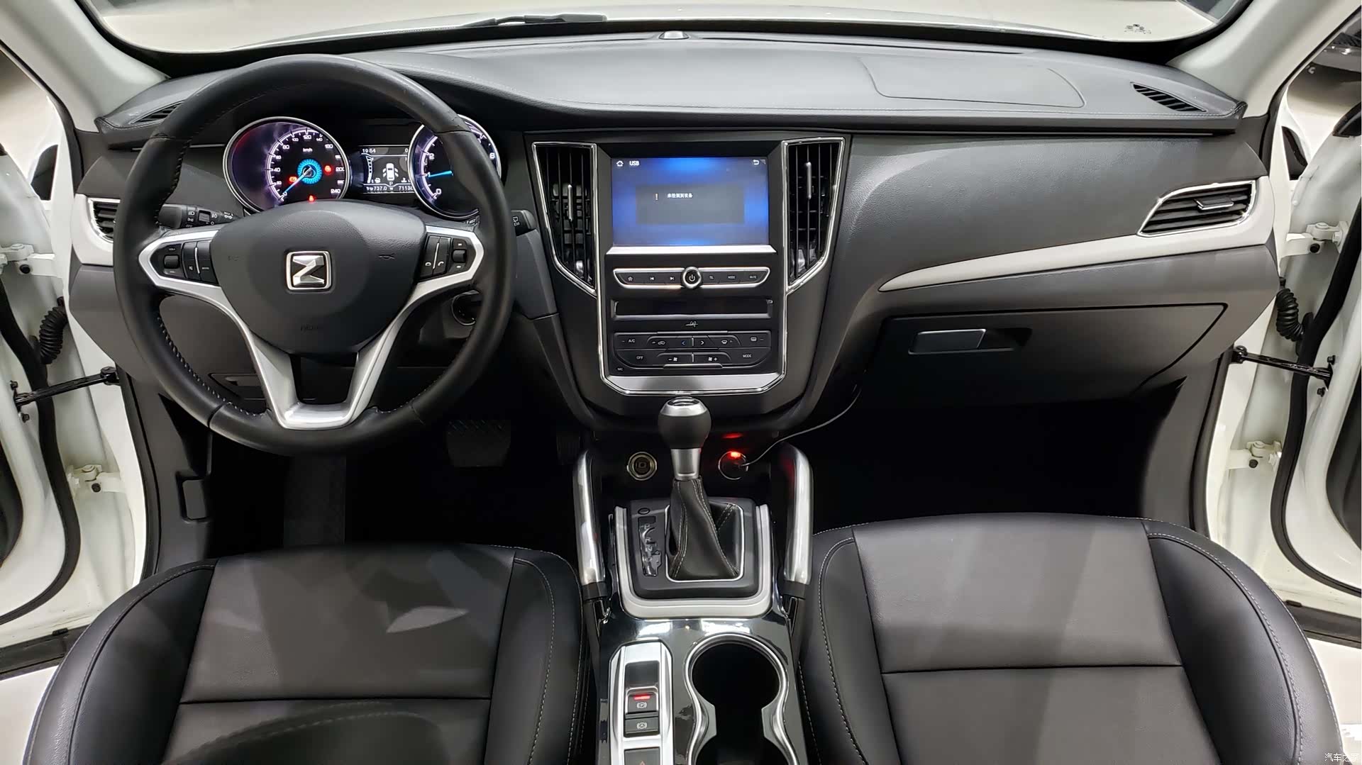 Zotye SR7, 2017 15