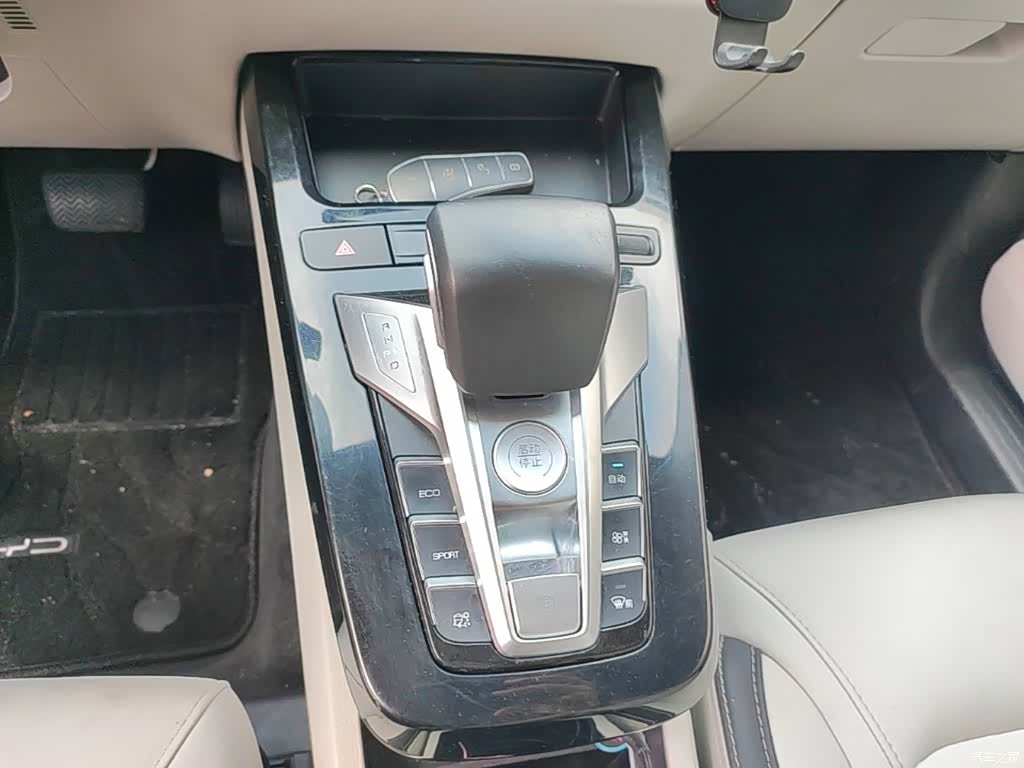 BYD Yuan, 2022 14