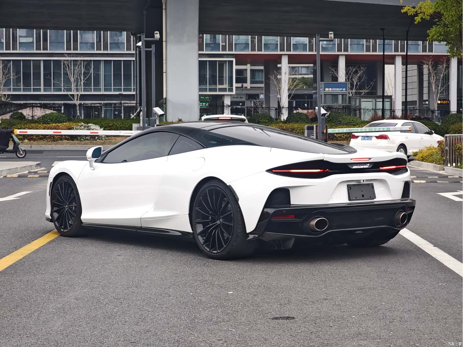 McLaren GT, 2022 8