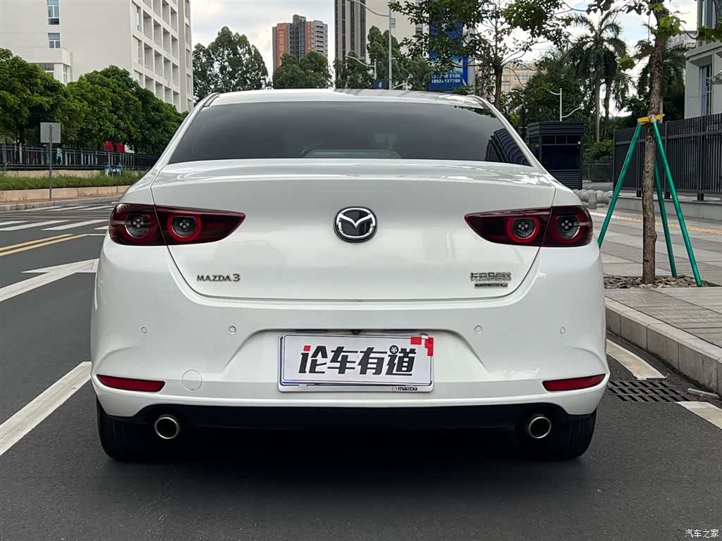 Mazda Mazda3, 2022 24