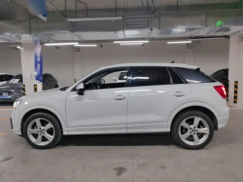 Audi Q2L
