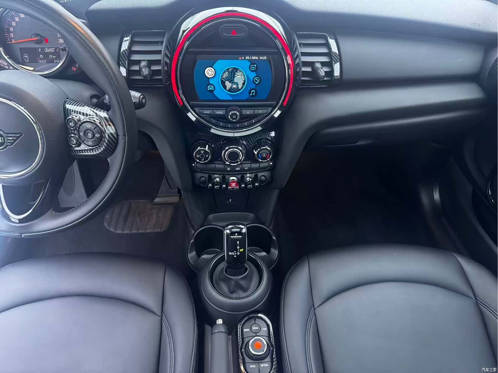 Mini ONE, 2019 12