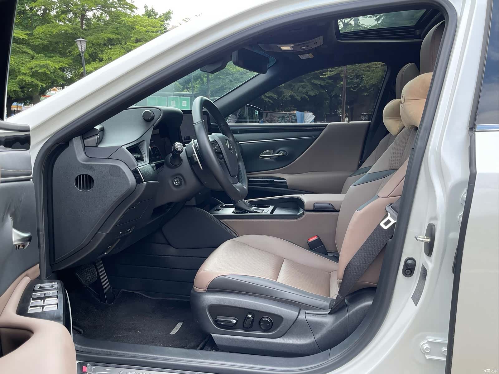 Lexus ES, 2024 11