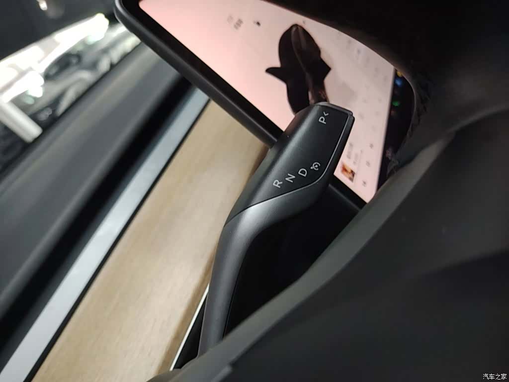 Tesla Model 3, 2022 14