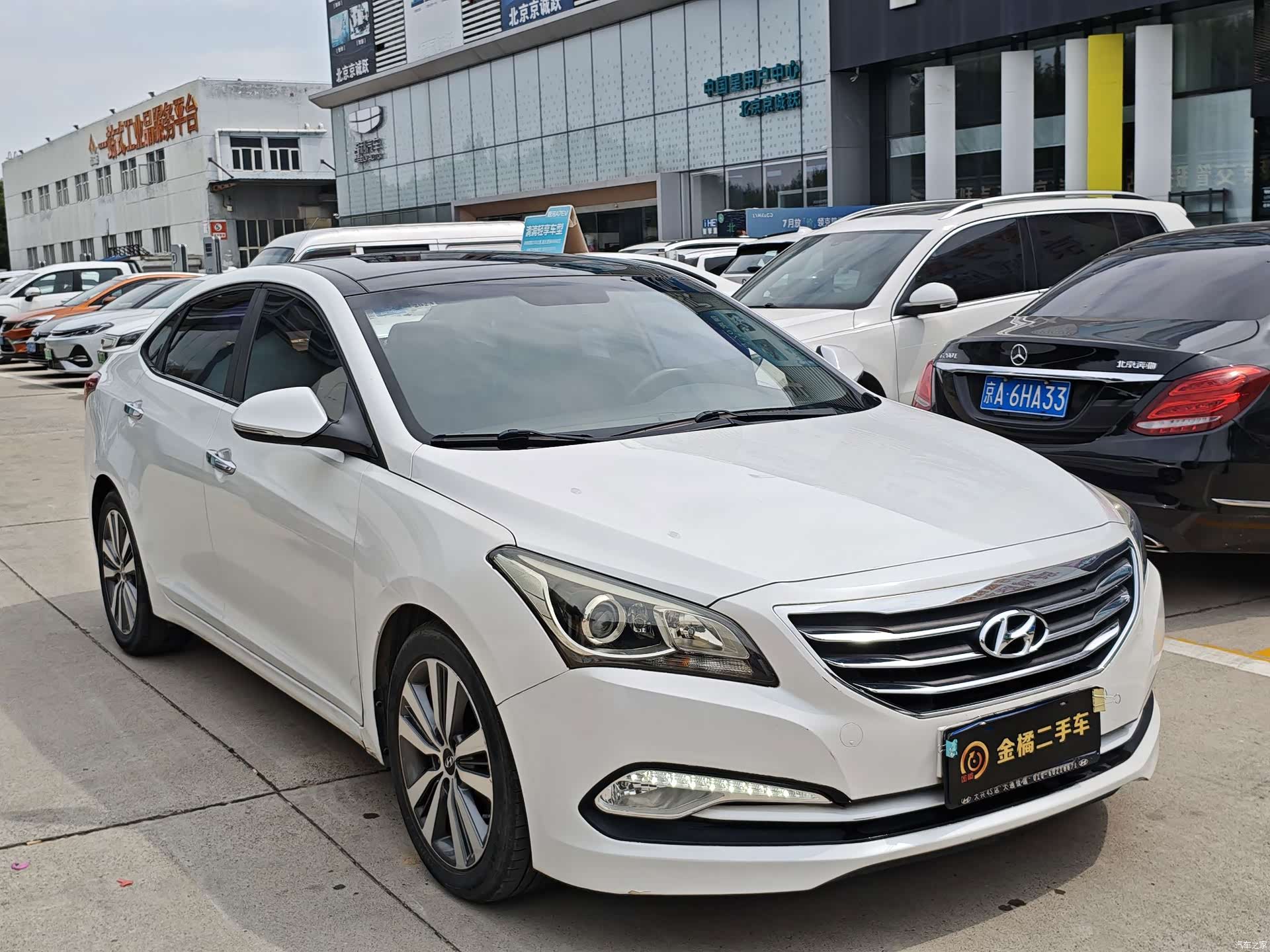Hyundai DLX, 2015 4