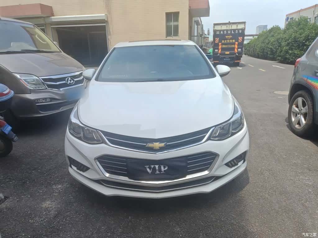 Chevrolet 320, 2017 3
