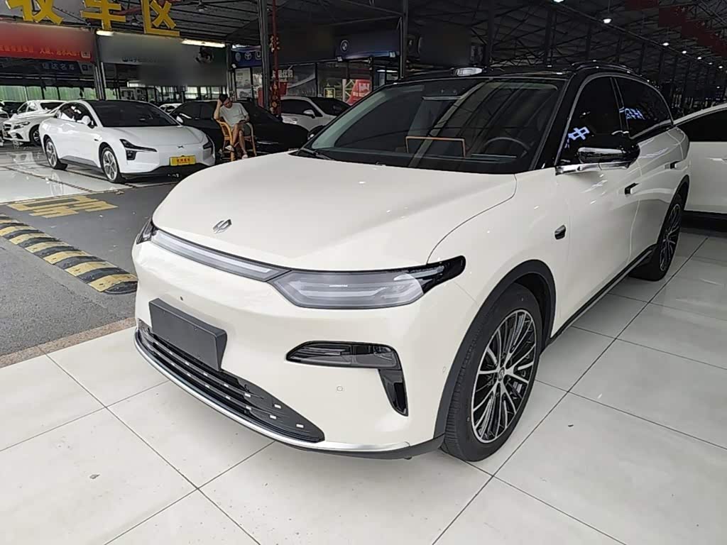 Leapmotor C11