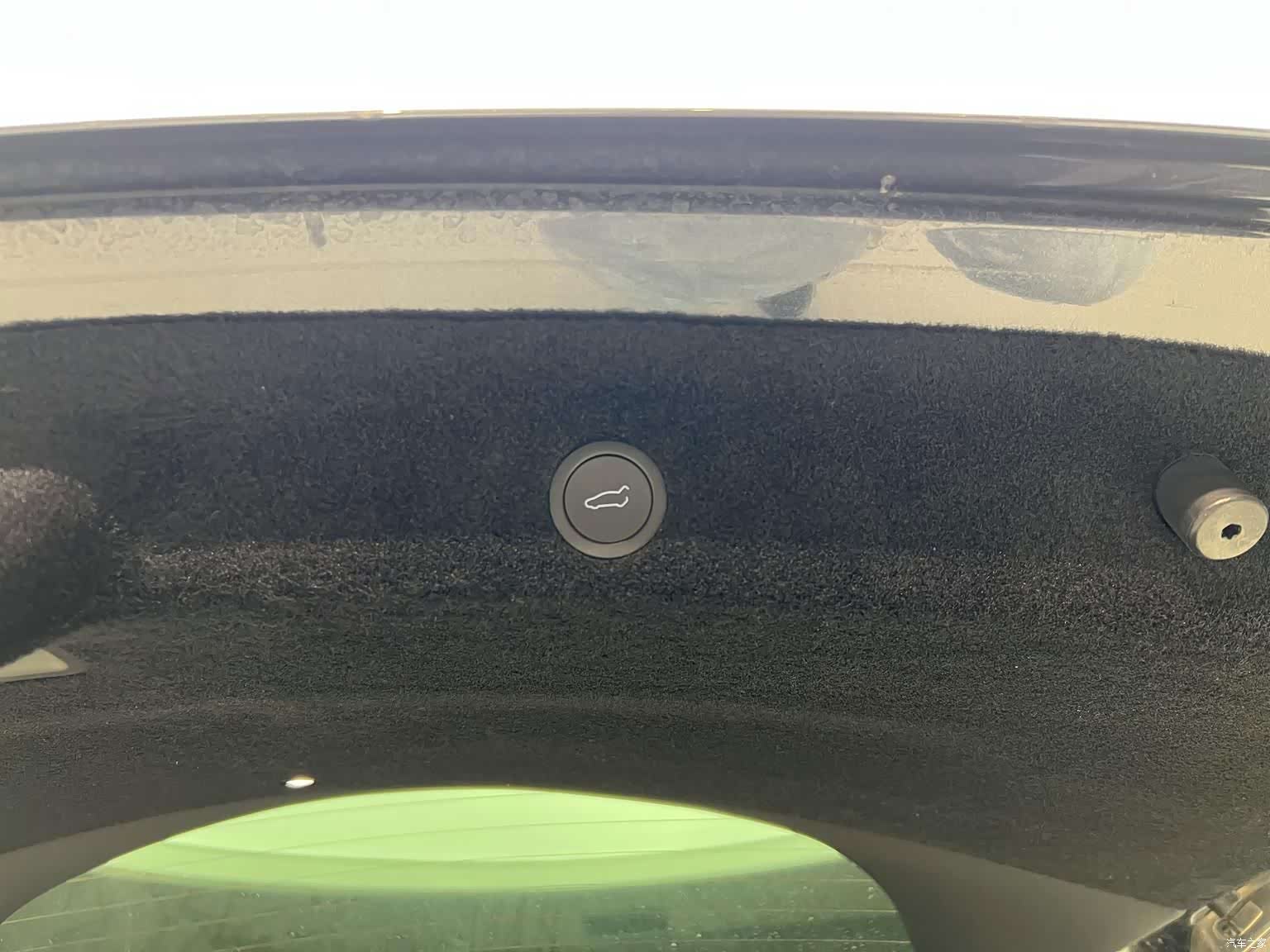 Tesla Model Y, 2025 16