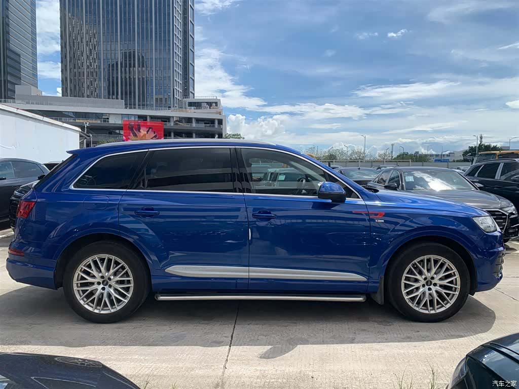 Audi Q7, 2017 все фото