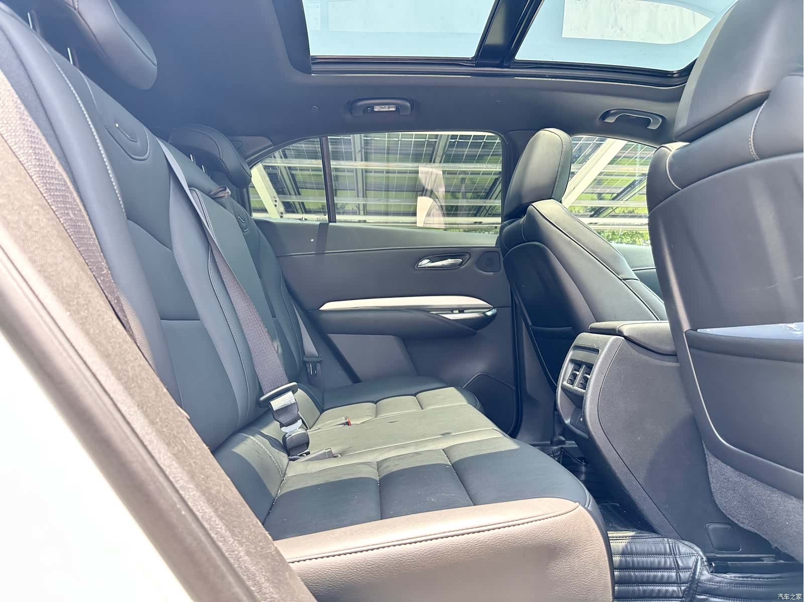 Cadillac XT4, 2021 13
