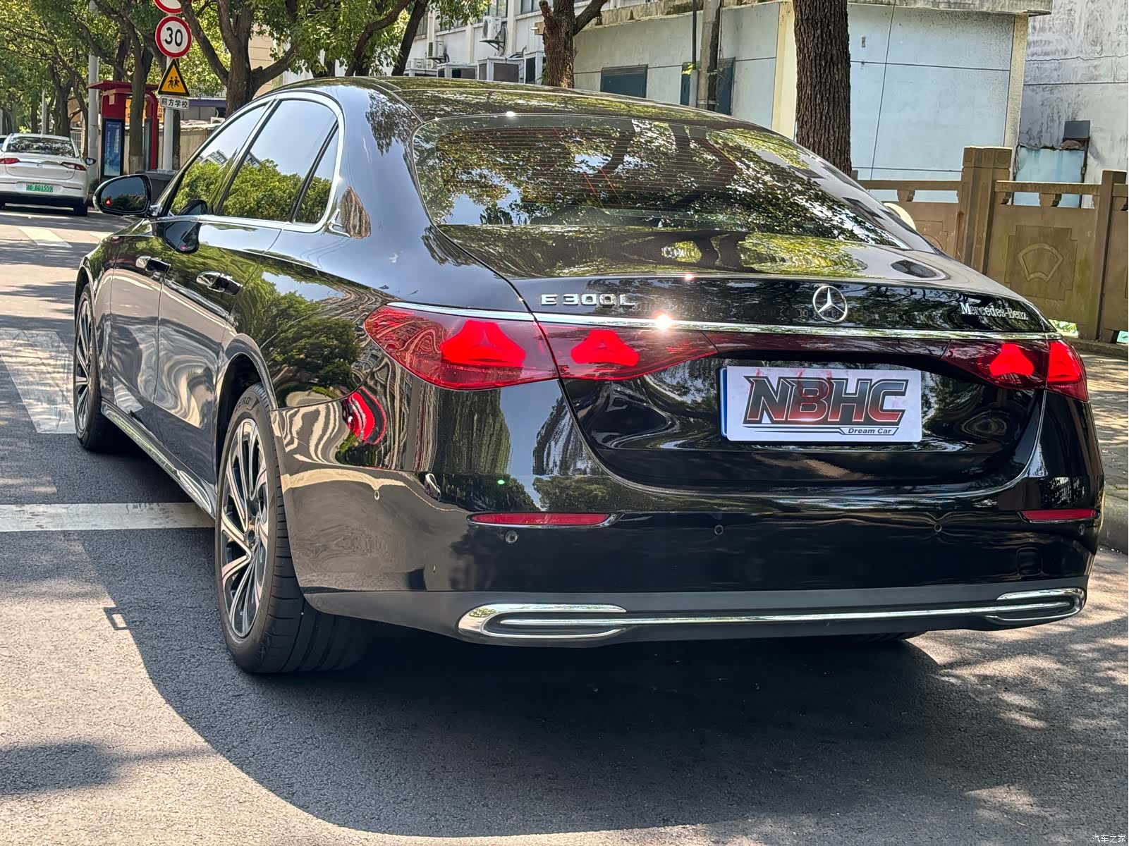 Mercedes-Benz E-Class, 2025 22