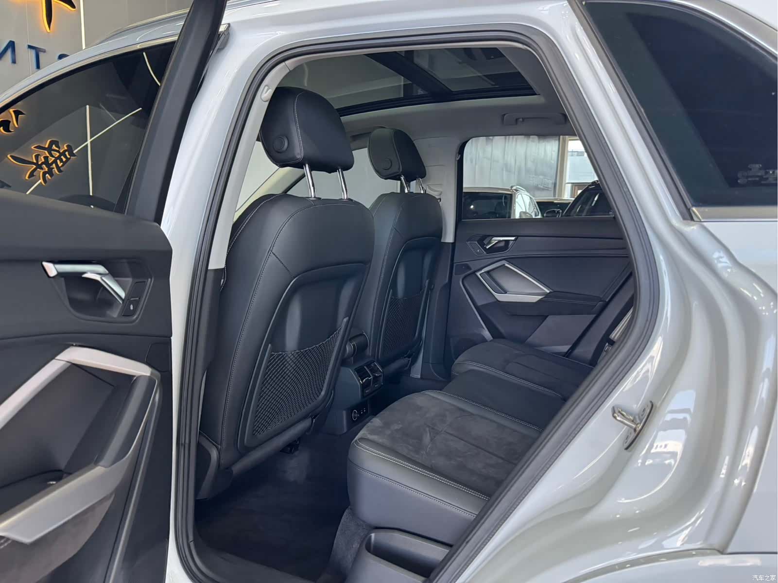 Audi Q3, 2021 6