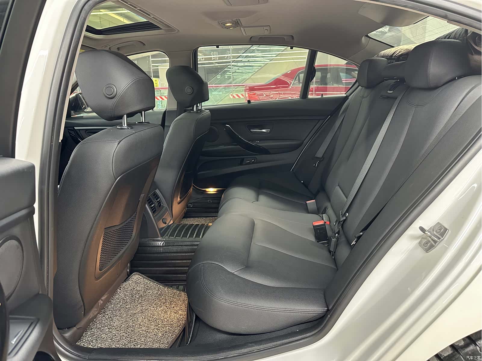 BMW 3 Series, 2017 все фото