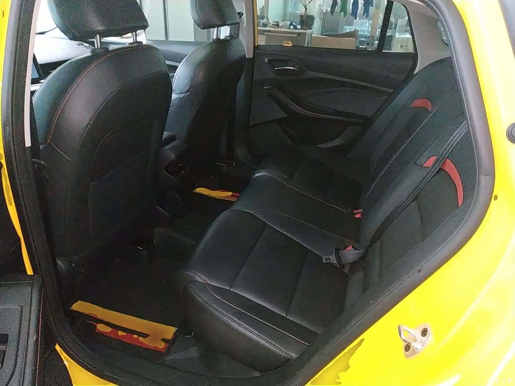 MG MG5, 2022 17